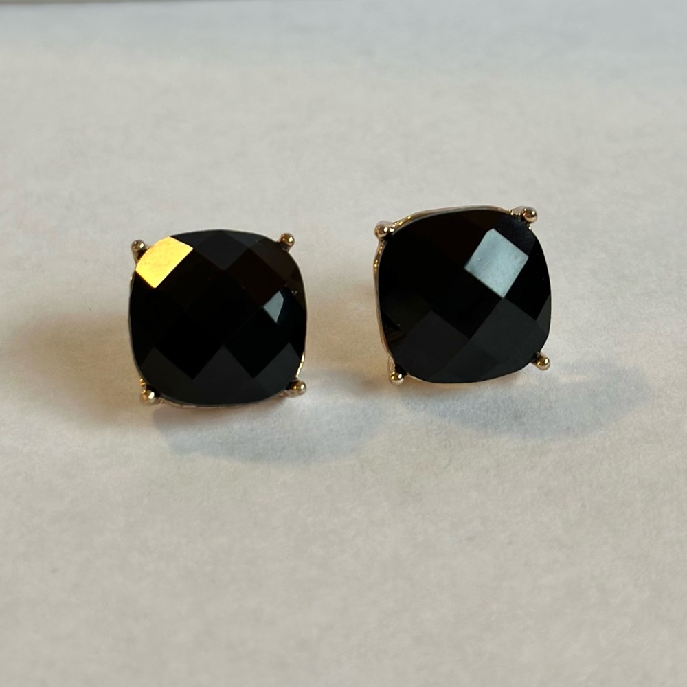 Vintage Stud Clip On Earrings - Picture 2 of 3